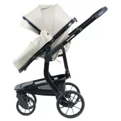 Kočárek Mama Kiddies Icon v béžové barvě se sportovní sedačkou.