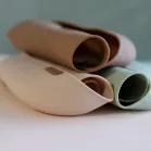 LOVI silikonový bryndák s kapsou Nude, 6m+