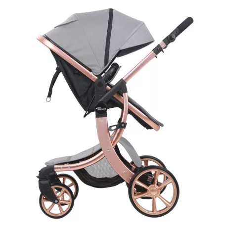 Kočárek Mama Kiddies Sun Grey ELITE ve světle šedé barvě se sportovní sedačkou.