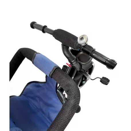 MK H-Trike Hurricane tříkolka s otočným sedadlem o 360 stupňů – modro-černá barva