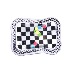   Nafukovací vodní podlozka s cerno-bílym kontrastem se sachovnicovym vzorem 65cm X 50cm
